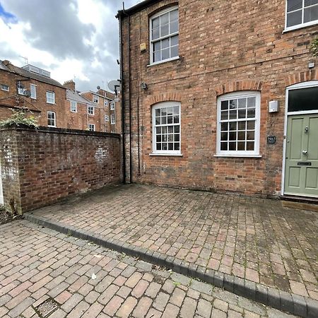 レミントンスパー Luxury 3-Bed Victorian Townhouse Hosted By Hutch Lifestyleヴィラ エクステリア 写真