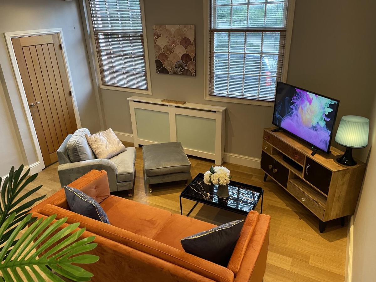 レミントンスパー Luxury 3-Bed Victorian Townhouse Hosted By Hutch Lifestyleヴィラ エクステリア 写真